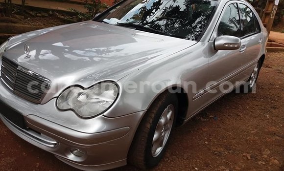Acheter Occasion Voiture Mercedes‒Benz C–Class Gris à Yaoundé, Central Cameroon Acheter Occasion Voiture Mercedes‒Benz C–Class Gris à Yaoundé, Central Cameroon