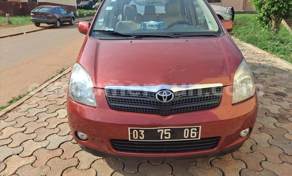 Sayi Na hannu Toyota Corolla Verso Sauran Mota in Yaounde a Babban Kamaru