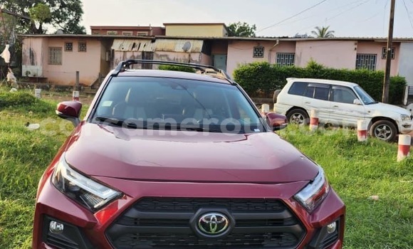 Acheter Occasion Voiture Toyota RAV4 Rouge à Yaoundé, Central Cameroon Acheter Occasion Voiture Toyota RAV4 Rouge à Yaoundé, Central Cameroon