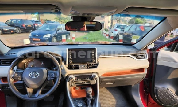 Acheter Occasion Voiture Toyota RAV4 Rouge à Yaoundé, Central Cameroon Acheter Occasion Voiture Toyota RAV4 Rouge à Yaoundé, Central Cameroon