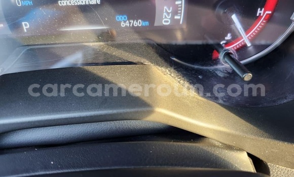 Acheter Occasion Voiture Toyota RAV4 Rouge à Yaoundé, Central Cameroon Acheter Occasion Voiture Toyota RAV4 Rouge à Yaoundé, Central Cameroon