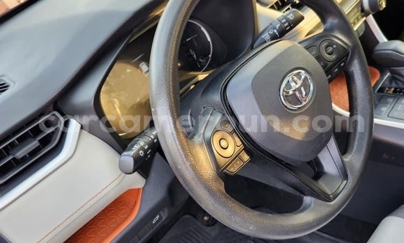 Acheter Occasion Voiture Toyota RAV4 Rouge à Yaoundé, Central Cameroon Acheter Occasion Voiture Toyota RAV4 Rouge à Yaoundé, Central Cameroon