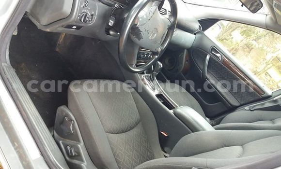Acheter Occasion Voiture Mercedes‒Benz C–Class Gris à Yaoundé, Central Cameroon Acheter Occasion Voiture Mercedes‒Benz C–Class Gris à Yaoundé, Central Cameroon