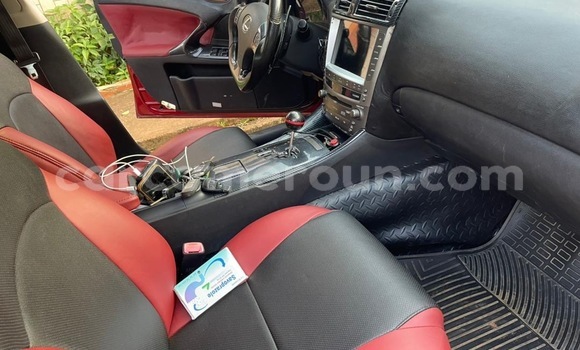 Acheter Occasion Voiture Lexus IS Rouge à Yaoundé, Central Cameroon Acheter Occasion Voiture Lexus IS Rouge à Yaoundé, Central Cameroon