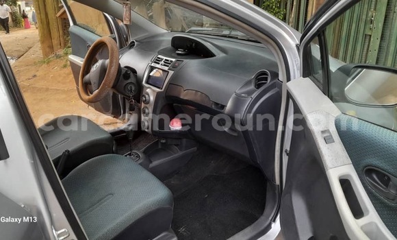 Acheter Occasion Voiture Toyota Vitz Gris à Yaoundé, Central Cameroon Acheter Occasion Voiture Toyota Vitz Gris à Yaoundé, Central Cameroon