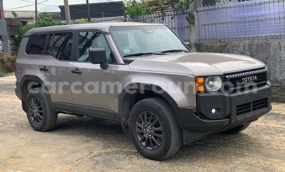 Acheter Neuf Voiture Toyota Land Cruiser Gris à Douala, Littoral Cameroon Acheter Neuf Voiture Toyota Land Cruiser Gris à Douala, Littoral Cameroon