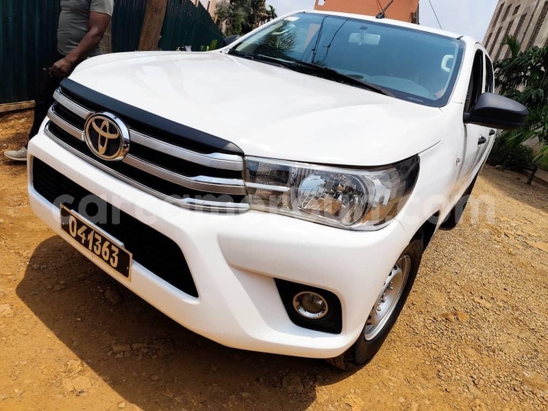 Big with watermark toyota pickup central cameroon yaounde 21468
