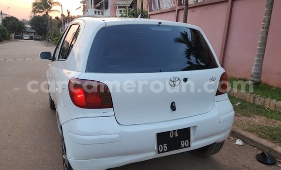 Sayi Na hannu Toyota Yaris White Mota in Yaounde a Babban Kamaru Sayi Na hannu Toyota Yaris White Mota in Yaounde a Babban Kamaru