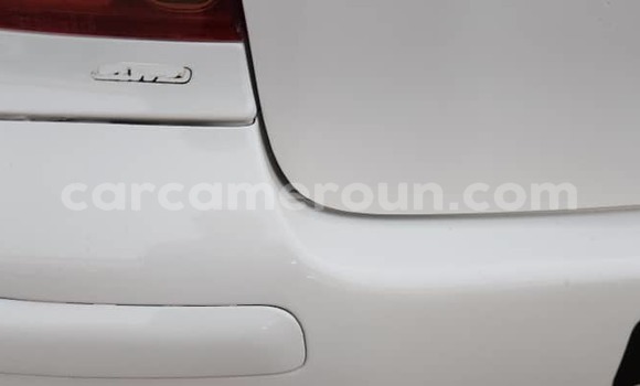 Sayi Na hannu Toyota Yaris White Mota in Yaounde a Babban Kamaru Sayi Na hannu Toyota Yaris White Mota in Yaounde a Babban Kamaru