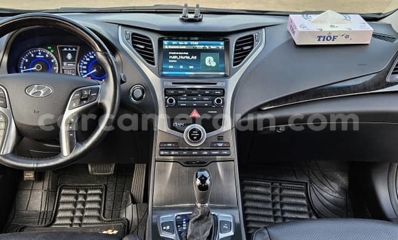 Sayi Sabo Hyundai Grandeur Black Mota in Yaounde a Babban Kamaru Sayi Sabo Hyundai Grandeur Black Mota in Yaounde a Babban Kamaru