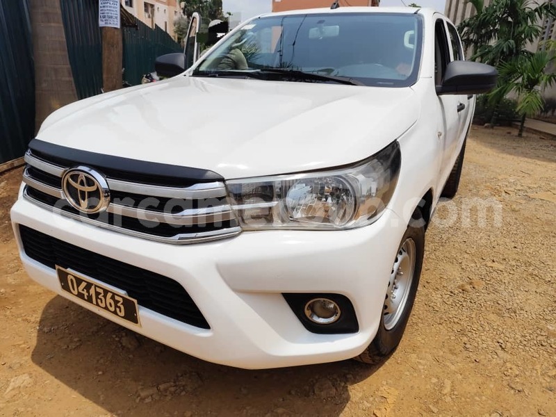 Big with watermark toyota hilux central cameroon yaounde 21475