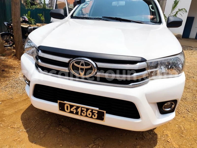 Big with watermark toyota hilux central cameroon yaounde 21475