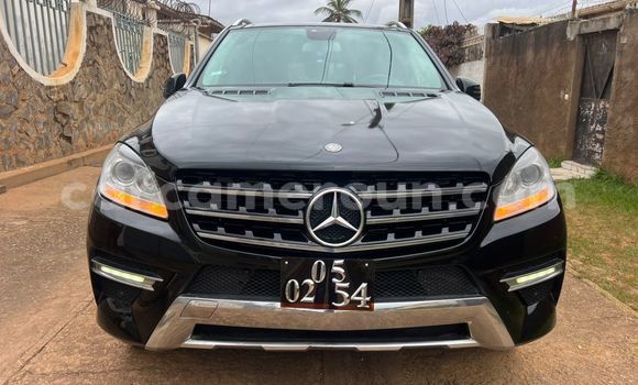 Sayi Na hannu Mercedes-Benz GLC 250D Black Mota in Yaounde a Babban Kamaru