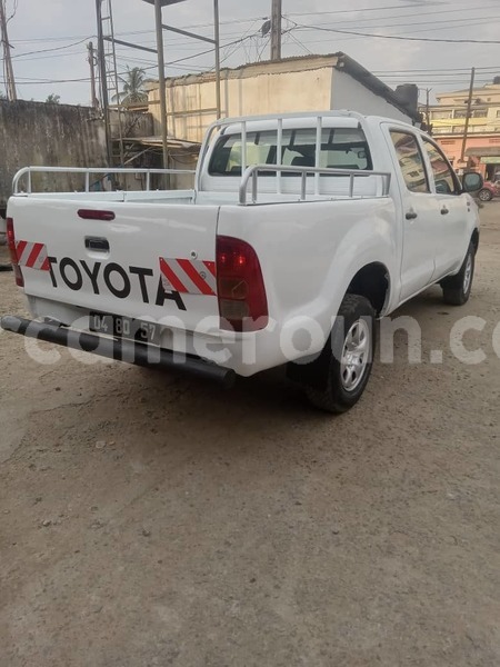 Big with watermark toyota hiluxe vigo central cameroon yaounde 21501
