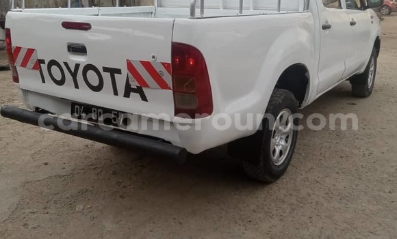 Buy Used Toyota Hiluxe VIGO White Car in Douala in Littoral Cameroon Buy Used Toyota Hiluxe VIGO White Car in Douala in Littoral Cameroon