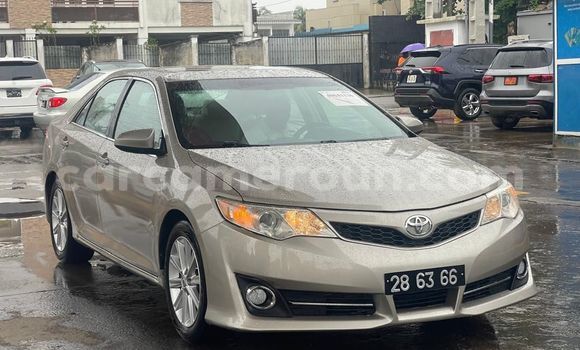 Sayi Na hannu Toyota Camry M Mota in Douala a Ƙasar Kamaru Sayi Na hannu Toyota Camry M Mota in Douala a Ƙasar Kamaru