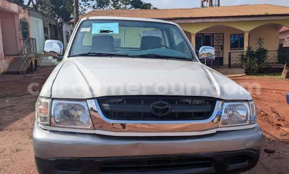 Acheter Occasion Voiture Toyota Hiluxe VIGO Blanc à Yaoundé, Central Cameroon