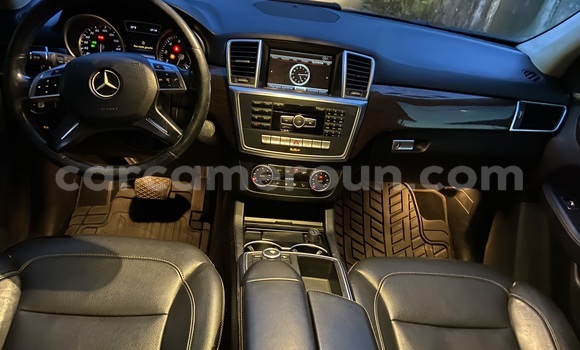 Acheter Import Voiture Mercedes‒Benz ML–Class Noir à Douala, Littoral Cameroon Acheter Import Voiture Mercedes‒Benz ML–Class Noir à Douala, Littoral Cameroon