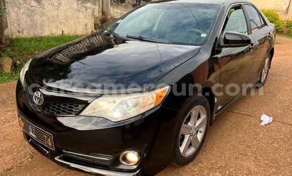 Sayi Na hannu Toyota Camry Black Mota in Yaounde a Babban Kamaru