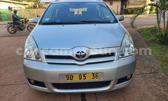 Buy Used Toyota Corolla Verso Silver Car in Yaounde in Central Cameroon