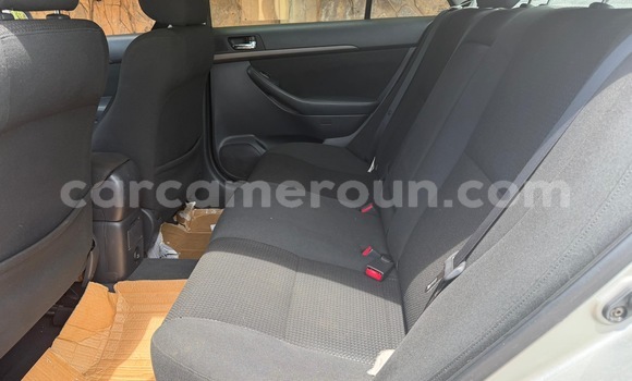 Acheter Occasion Voiture Toyota Avensis Gris à Yaoundé, Central Cameroon Acheter Occasion Voiture Toyota Avensis Gris à Yaoundé, Central Cameroon