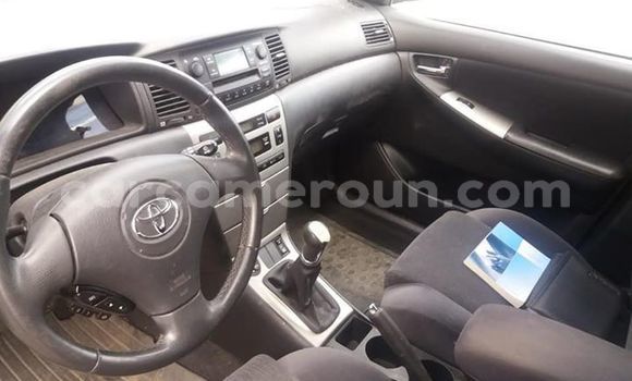 Sayi Na hannu Toyota Corolla Red Mota in Yaounde a Babban Kamaru Sayi Na hannu Toyota Corolla Red Mota in Yaounde a Babban Kamaru
