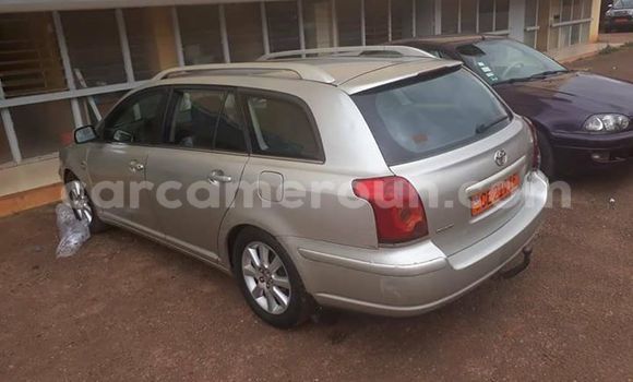 Sayi Na hannu Toyota Avensis Azurfa Mota in Yaounde a Babban Kamaru Sayi Na hannu Toyota Avensis Azurfa Mota in Yaounde a Babban Kamaru