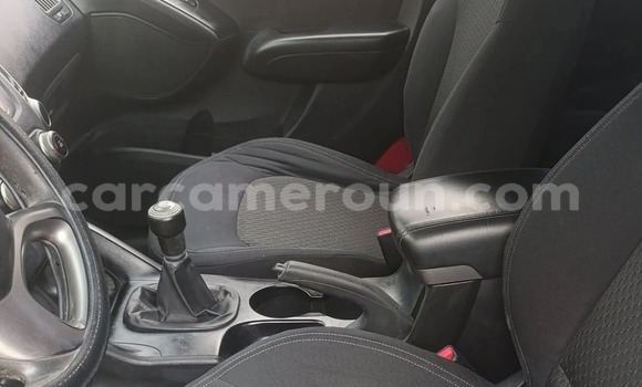 Sayi Na hannu Hyundai Tucson White Mota in Douala a Ƙasar Kamaru Sayi Na hannu Hyundai Tucson White Mota in Douala a Ƙasar Kamaru