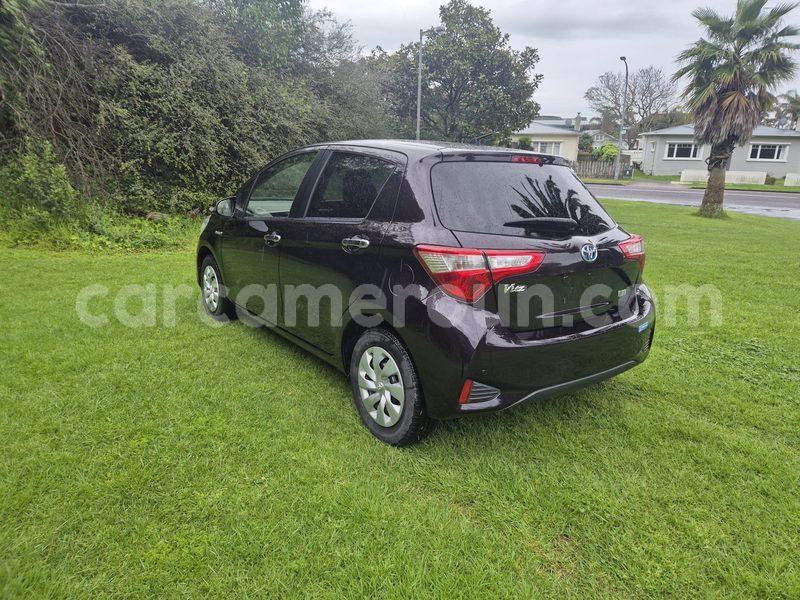 Big with watermark toyota vitz littoral cameroon douala 21565
