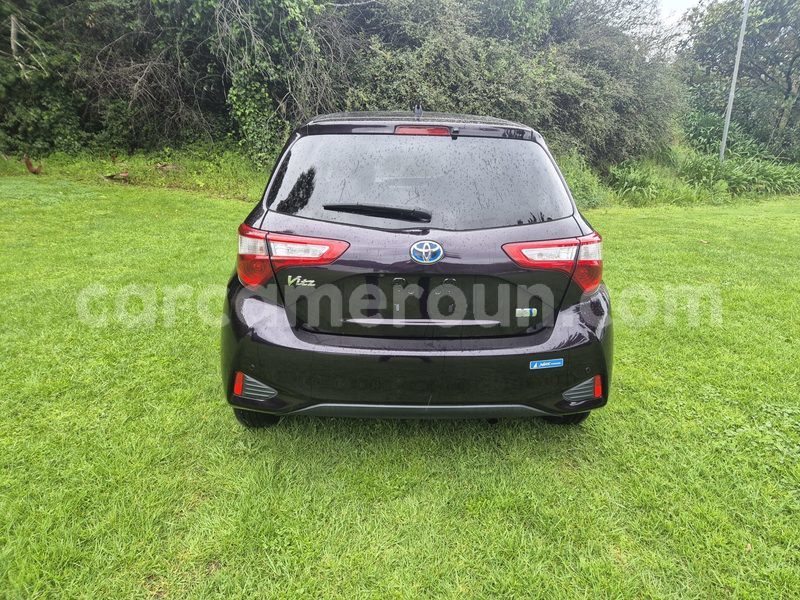 Big with watermark toyota vitz littoral cameroon douala 21565
