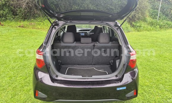 Acheter Occasion Voiture Toyota Vitz Noir à Douala, Littoral Cameroon Acheter Occasion Voiture Toyota Vitz Noir à Douala, Littoral Cameroon