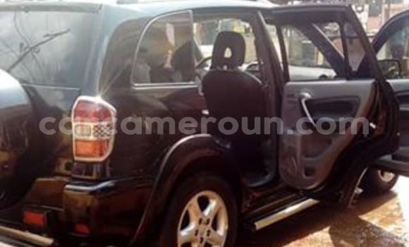 Sayi Na hannu Toyota RAV4 Black Mota in Yaounde a Babban Kamaru Sayi Na hannu Toyota RAV4 Black Mota in Yaounde a Babban Kamaru
