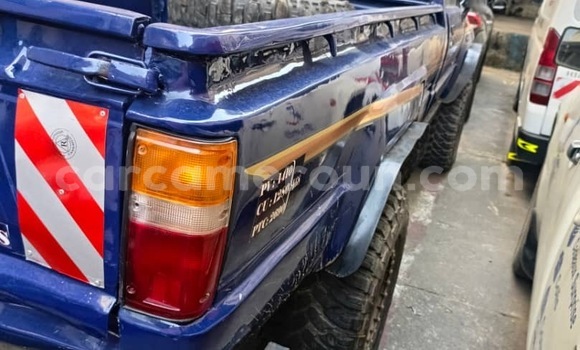 Acheter Occasion Voiture Toyota Hilux Bleu à Douala, Littoral Cameroon Acheter Occasion Voiture Toyota Hilux Bleu à Douala, Littoral Cameroon