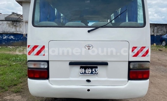 Acheter Import Voiture Toyota Coaster Blanc à Douala, Littoral Cameroon Acheter Import Voiture Toyota Coaster Blanc à Douala, Littoral Cameroon