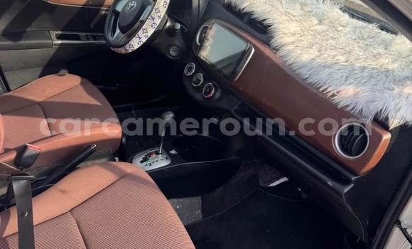 Acheter Import Voiture Toyota Vitz Gris à Douala, Littoral Cameroon Acheter Import Voiture Toyota Vitz Gris à Douala, Littoral Cameroon