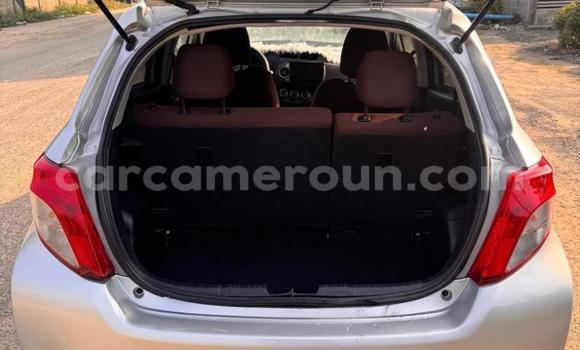 Acheter Import Voiture Toyota Vitz Gris à Douala, Littoral Cameroon Acheter Import Voiture Toyota Vitz Gris à Douala, Littoral Cameroon