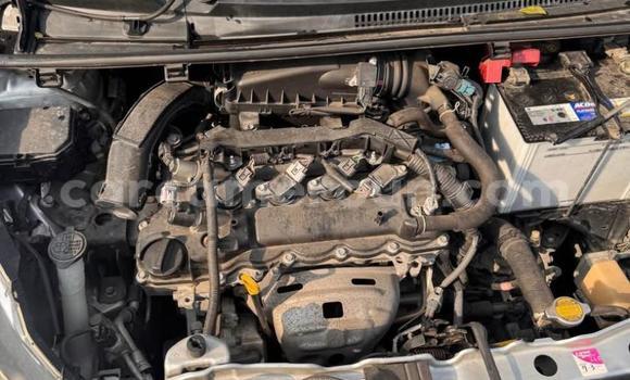 Acheter Import Voiture Toyota Vitz Gris à Douala, Littoral Cameroon Acheter Import Voiture Toyota Vitz Gris à Douala, Littoral Cameroon