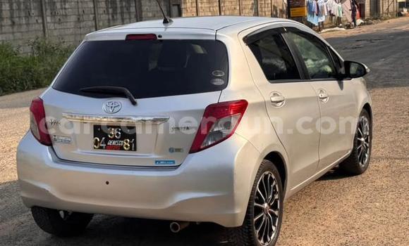 Acheter Import Voiture Toyota Vitz Gris à Douala, Littoral Cameroon Acheter Import Voiture Toyota Vitz Gris à Douala, Littoral Cameroon