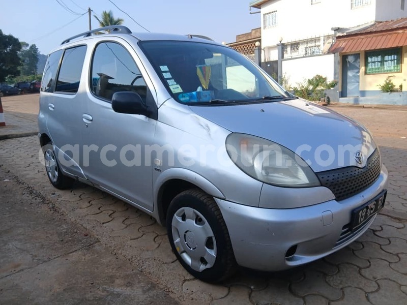 Big with watermark toyota yaris verso central cameroon yaounde 21581