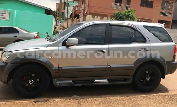 Sayi Na hannu Kia Sorento Azurfa Mota in Yaounde a Babban Kamaru