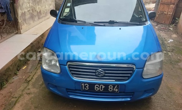 Sayi Na hannu Suzuki Cara Blue Mota in Yaounde a Babban Kamaru