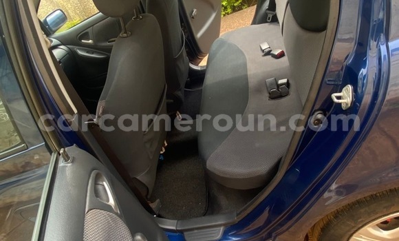 Sayi Na hannu Toyota Yaris Blue Mota in Yaounde a Babban Kamaru Sayi Na hannu Toyota Yaris Blue Mota in Yaounde a Babban Kamaru