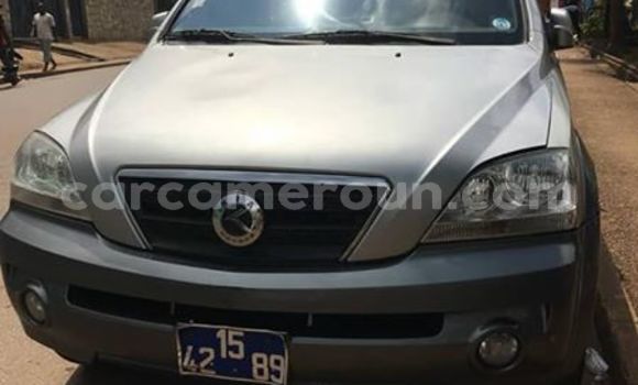 Sayi Na hannu Kia Sorento Azurfa Mota in Yaounde a Babban Kamaru Sayi Na hannu Kia Sorento Azurfa Mota in Yaounde a Babban Kamaru