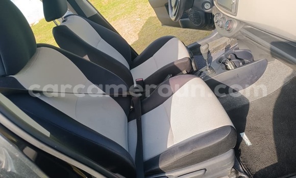 Sayi Sabo Toyota Vitz Black Mota in Yaounde a Babban Kamaru Sayi Sabo Toyota Vitz Black Mota in Yaounde a Babban Kamaru