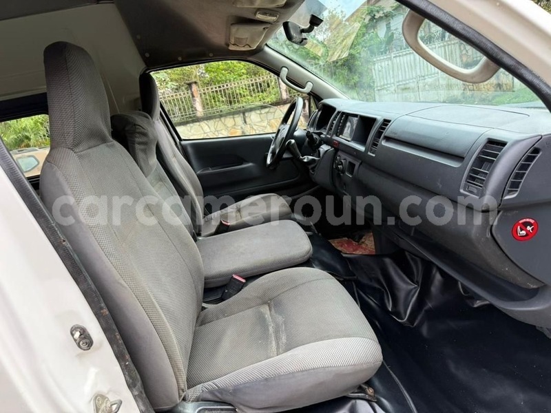 Big with watermark toyota hiace littoral cameroon douala 21592