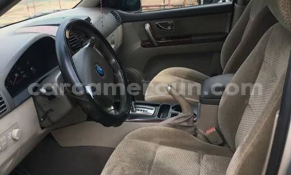 Sayi Na hannu Kia Sorento Azurfa Mota in Yaounde a Babban Kamaru Sayi Na hannu Kia Sorento Azurfa Mota in Yaounde a Babban Kamaru