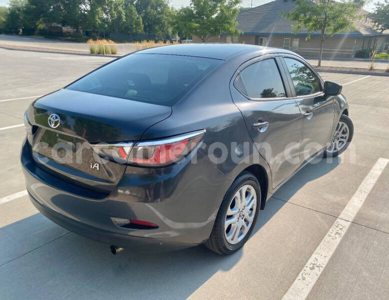 Big with watermark toyota yaris littoral cameroon douala 21594