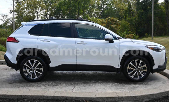 Acheter Occasion Voiture Toyota Corolla Cross Blanc à Yaoundé, Central Cameroon Acheter Occasion Voiture Toyota Corolla Cross Blanc à Yaoundé, Central Cameroon