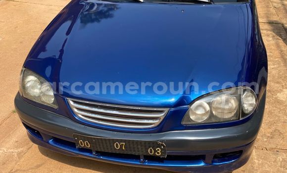 Sayi Na hannu Toyota Avensis Blue Mota in Yaounde a Babban Kamaru Sayi Na hannu Toyota Avensis Blue Mota in Yaounde a Babban Kamaru