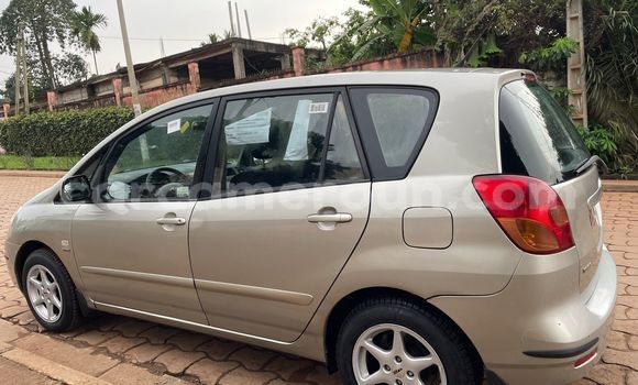 Acheter Occasion Voiture Toyota Corolla Gris à Yaoundé, Central Cameroon Acheter Occasion Voiture Toyota Corolla Gris à Yaoundé, Central Cameroon